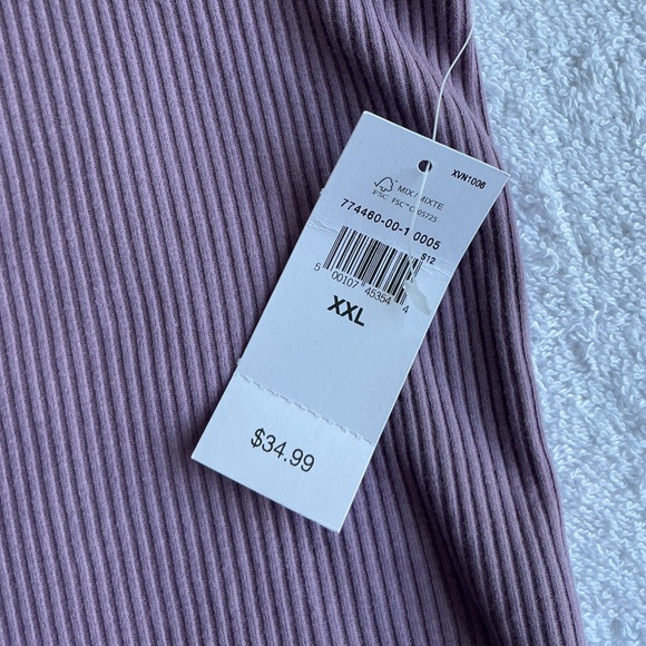 GAP Lavender Long Sleeve Women's Tee - Picture 10 of 10
